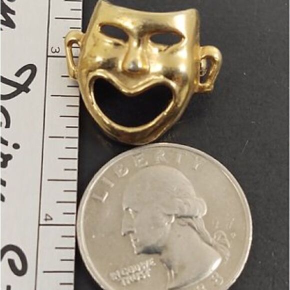 Vintage Gold tone Metal Brooch/Pin Drama Theatre Mask. Unisex. - Picture 3 of 3